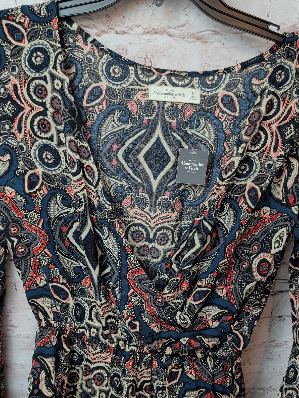 Abercrombie & Fitch Navy Paisley Wrap-Front Long Sleeve Romper Short Small Nwt - Picture 4 of 7